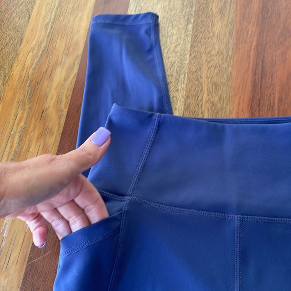 High Waisted Legging - Picture 4 of 8